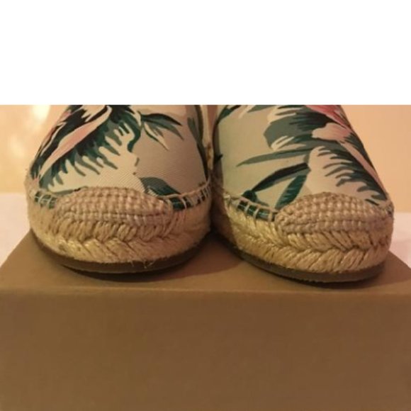 NIB Burberry Floral Abbingdon Espadrilles Flats - Picture 5 of 8